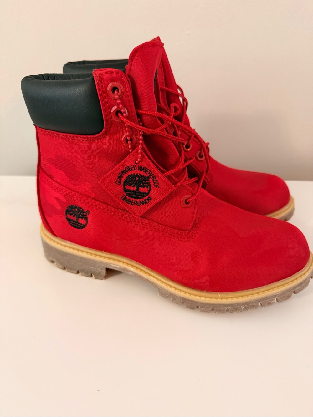 Timberland Mens - LIMITED EDITION - Size 7 Red Camouflage